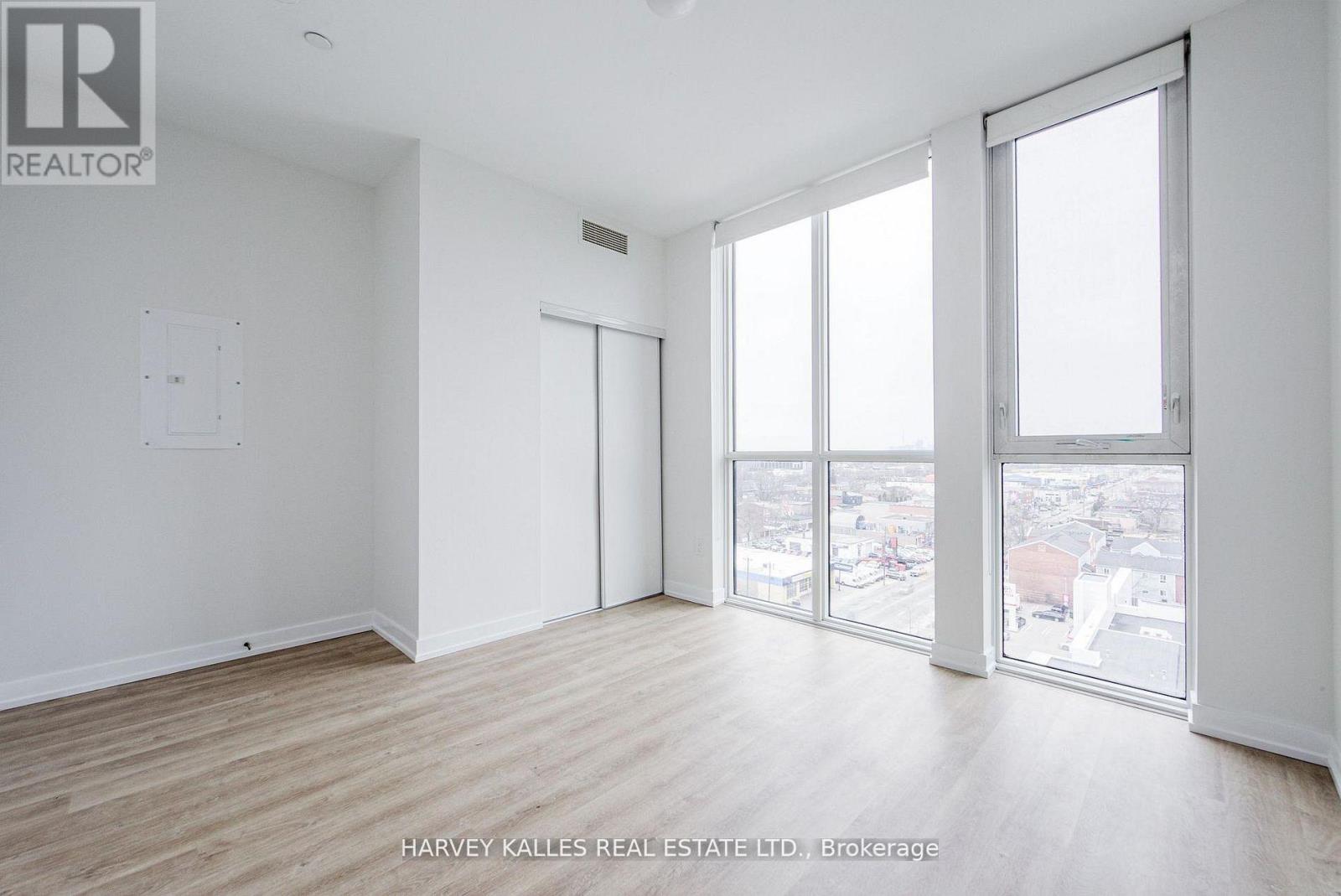 1001 - 2300 St Clair Avenue W, Toronto, Ontario  M6P 0B3 - Photo 14 - W13498810