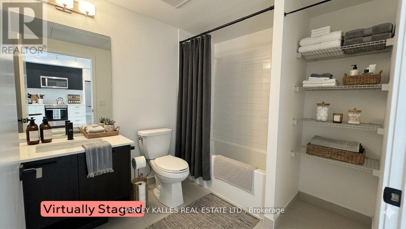 1001 - 2300 St Clair Avenue W, Toronto, Ontario  M6P 0B3 - Photo 16 - W13498810