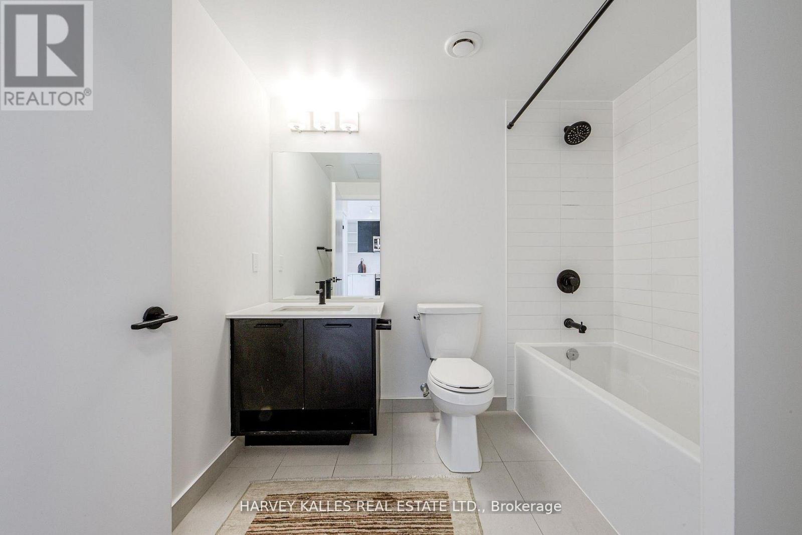 1001 - 2300 St Clair Avenue W, Toronto, Ontario  M6P 0B3 - Photo 17 - W13498810