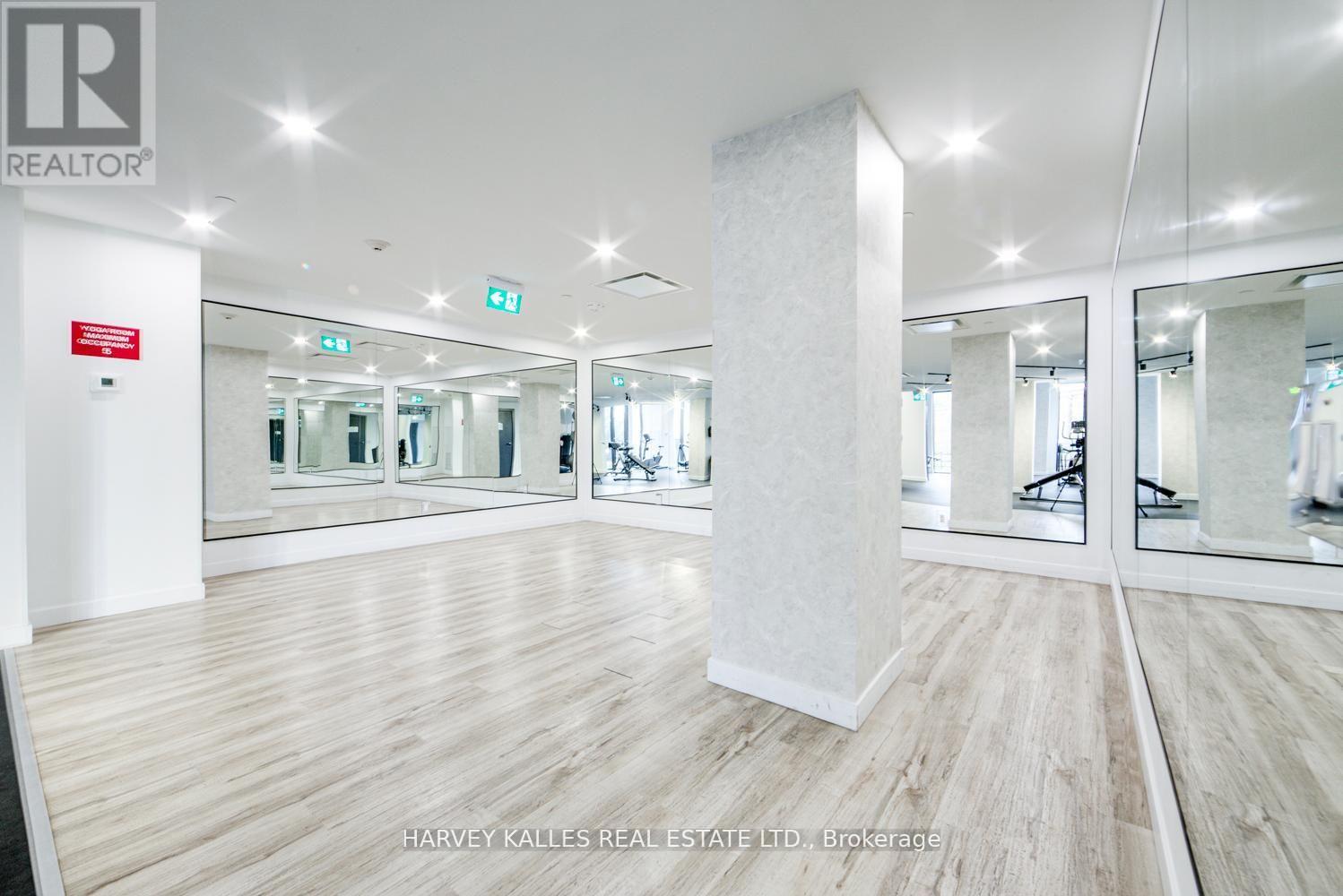 1001 - 2300 St Clair Avenue W, Toronto, Ontario  M6P 0B3 - Photo 24 - W13498810