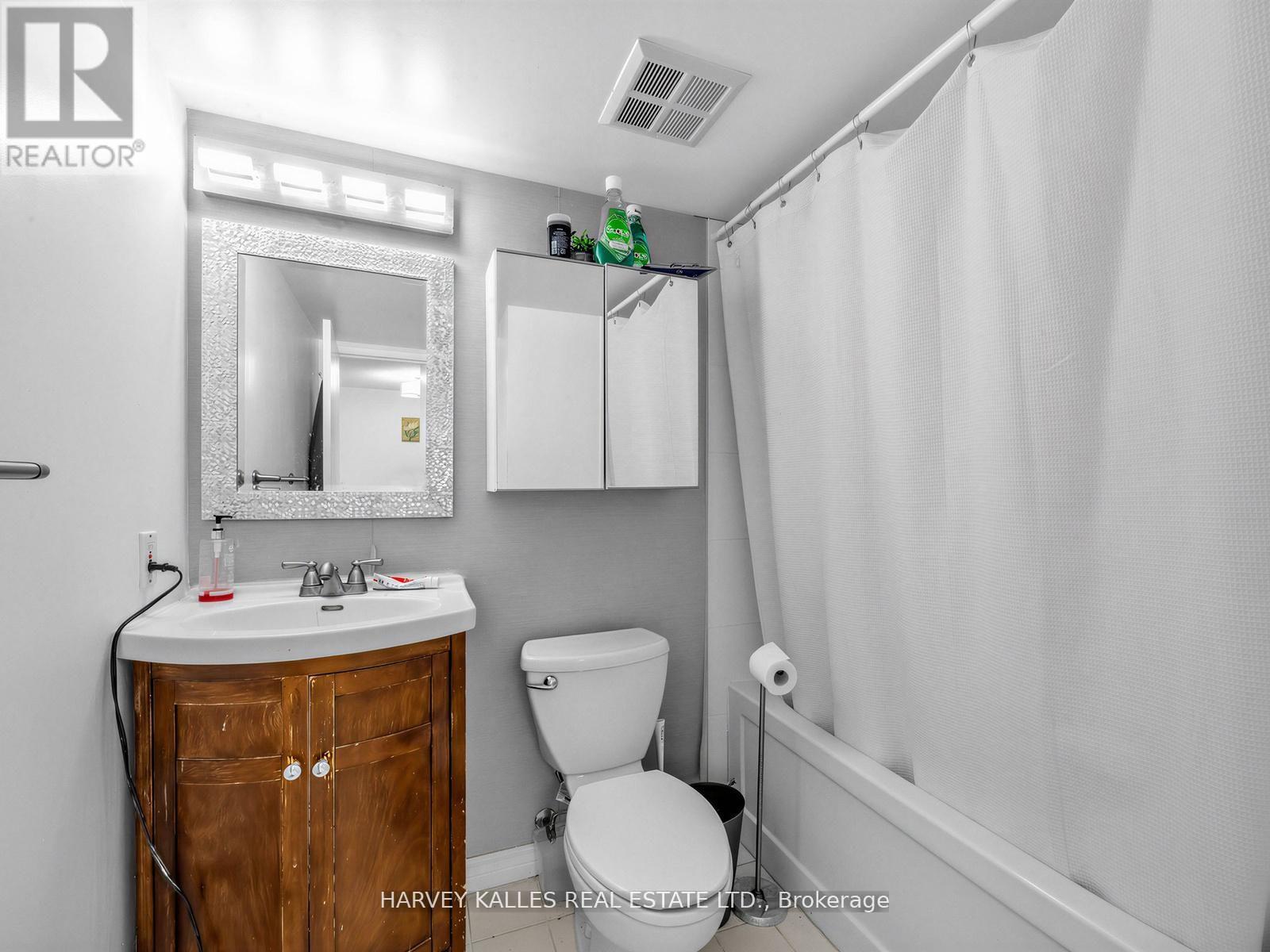 705 - 10 Yonge Street, Toronto, Ontario M5J 1R4 - Photo 10 - C13499794
