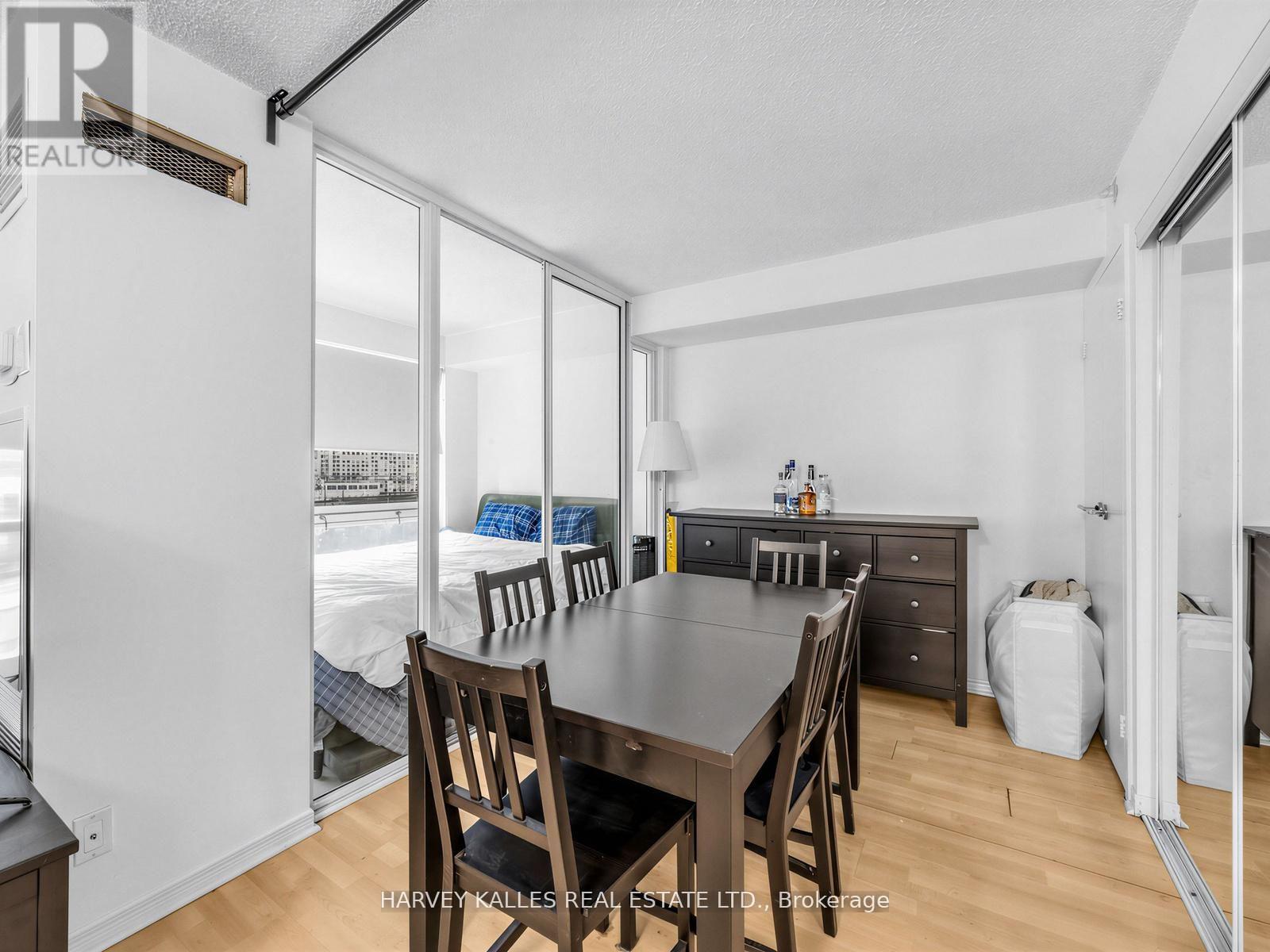 705 - 10 Yonge Street, Toronto, Ontario M5J 1R4 - Photo 12 - C13499794
