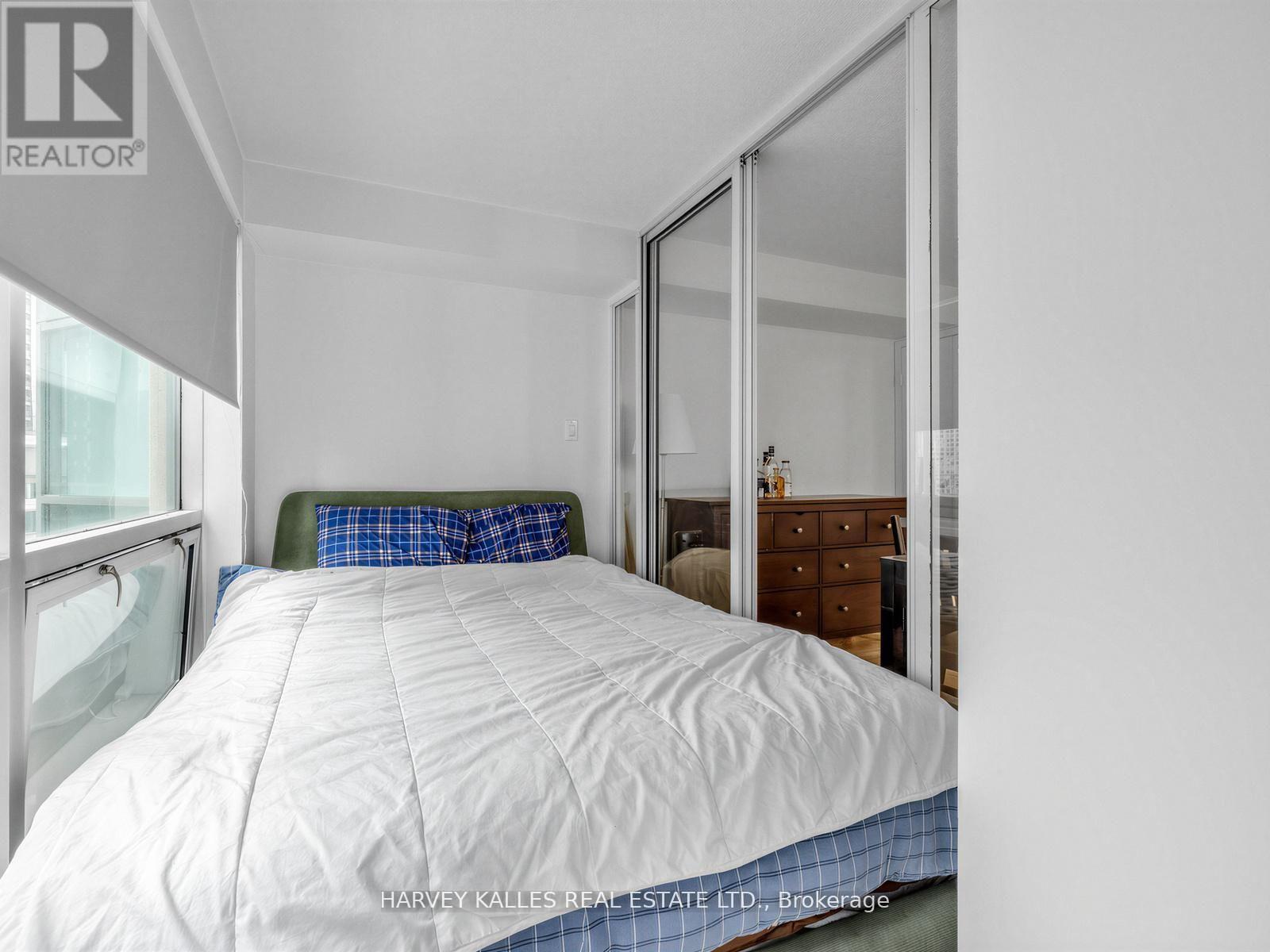 705 - 10 Yonge Street, Toronto, Ontario M5J 1R4 - Photo 22 - C13499794