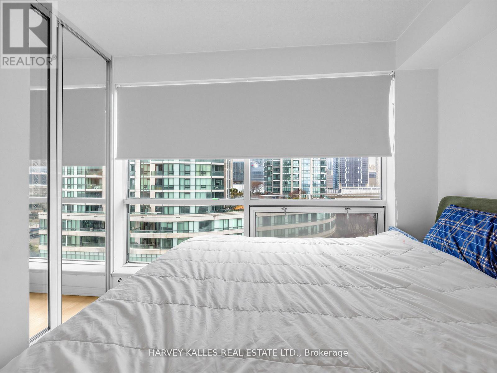 705 - 10 Yonge Street, Toronto, Ontario M5J 1R4 - Photo 23 - C13499794
