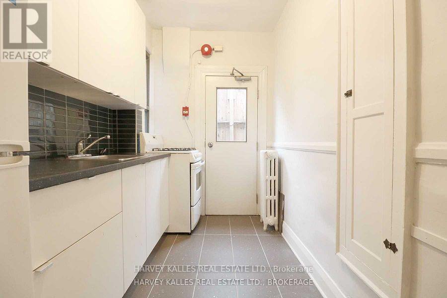 C - 1108 Yonge Street, Toronto, Ontario M4W 2L6 - Photo 2 - C13504768