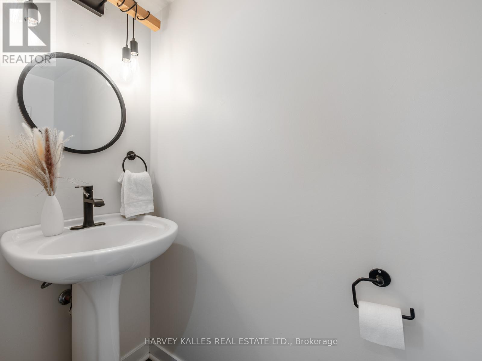 59 Carroll Street, Toronto, Ontario  M4M 3G2 - Photo 44 - E13504774