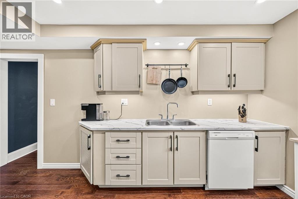 487 Dunsmure Road, Hamilton, Ontario L8H 1G8 - Photo 16 - 40844294