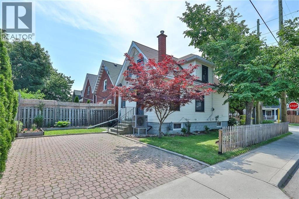 487 Dunsmure Road, Hamilton, Ontario L8H 1G8 - Photo 4 - 40844294