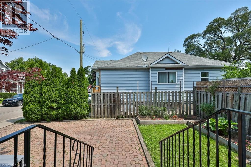 487 Dunsmure Road, Hamilton, Ontario L8H 1G8 - Photo 6 - 40844294