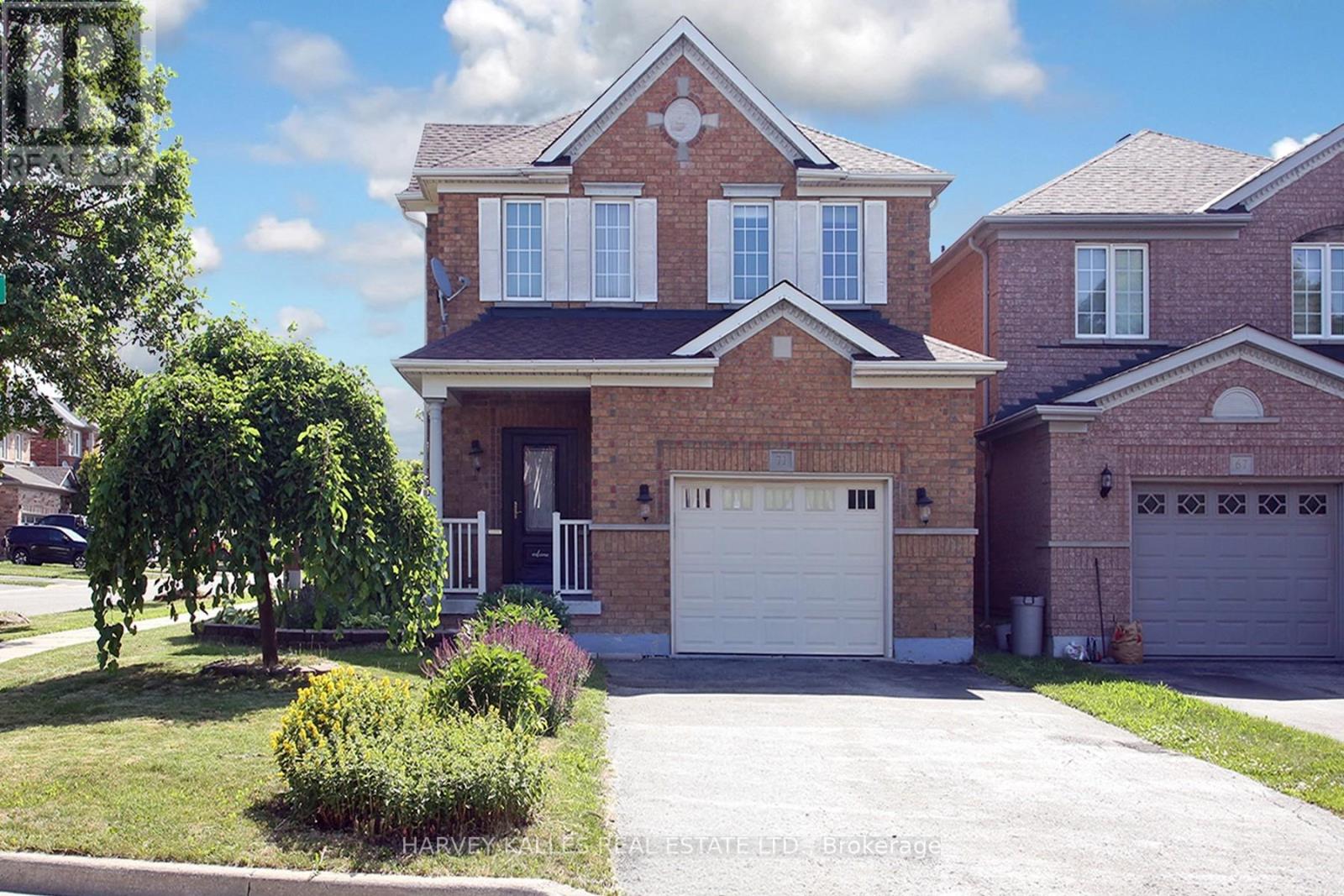 71 MCNALLY WAY, Aurora, Ontario