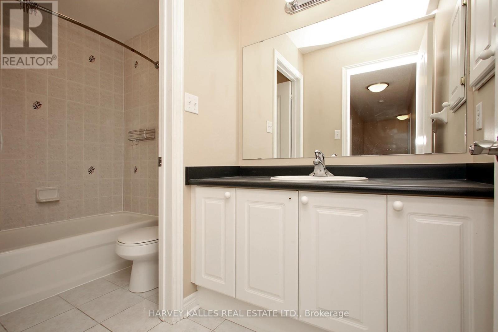 71 Mcnally Way, Aurora, Ontario L4G 7V2 - Photo 15 - N13511226