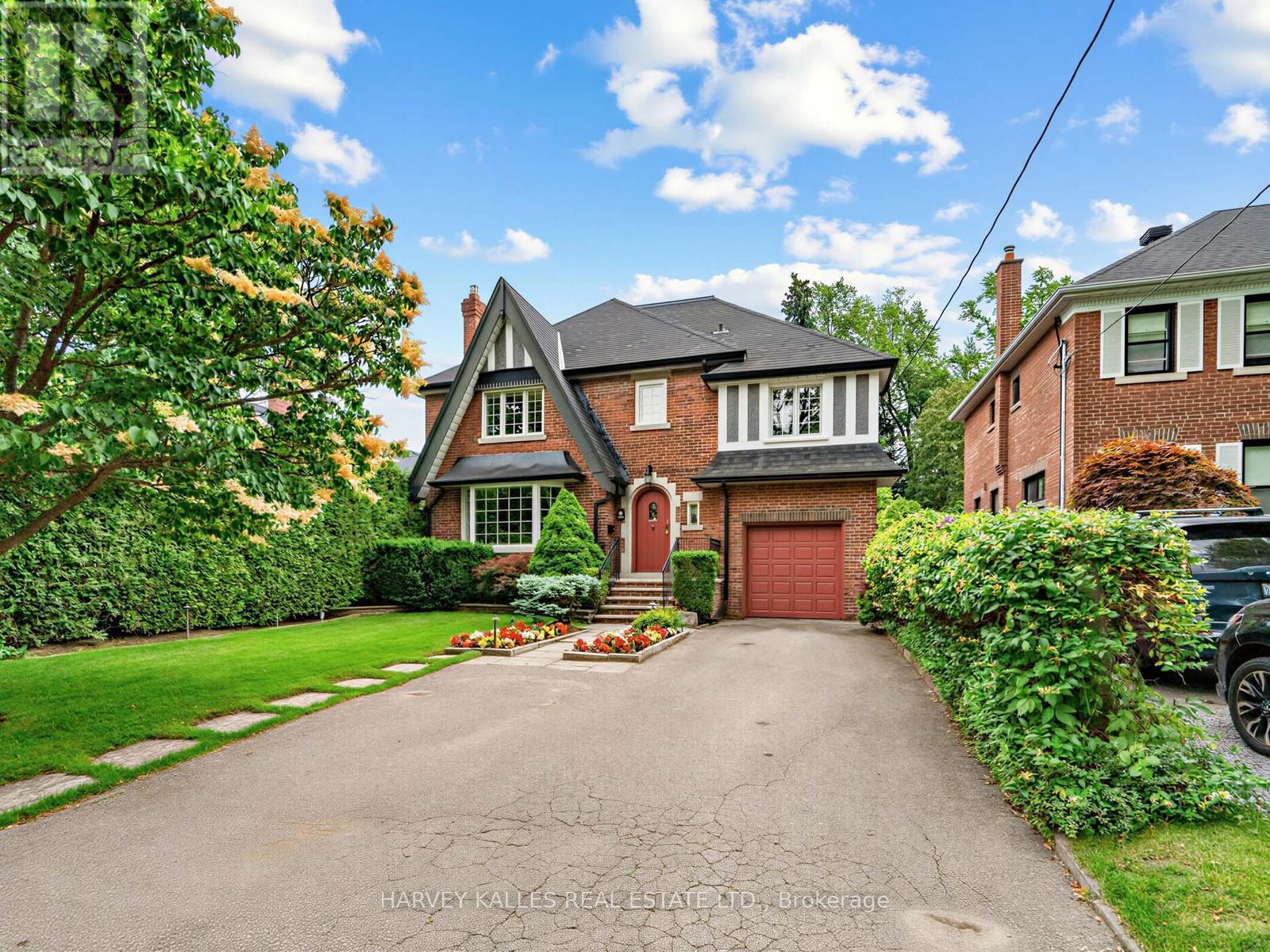 287 ST. LEONARD'S AVENUE, Toronto, Ontario