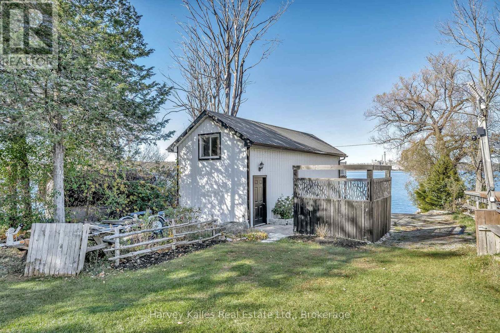 12130 Loyalist Parkway, Prince Edward County, Ontario K0K 2T0 - Photo 23 - X13515718