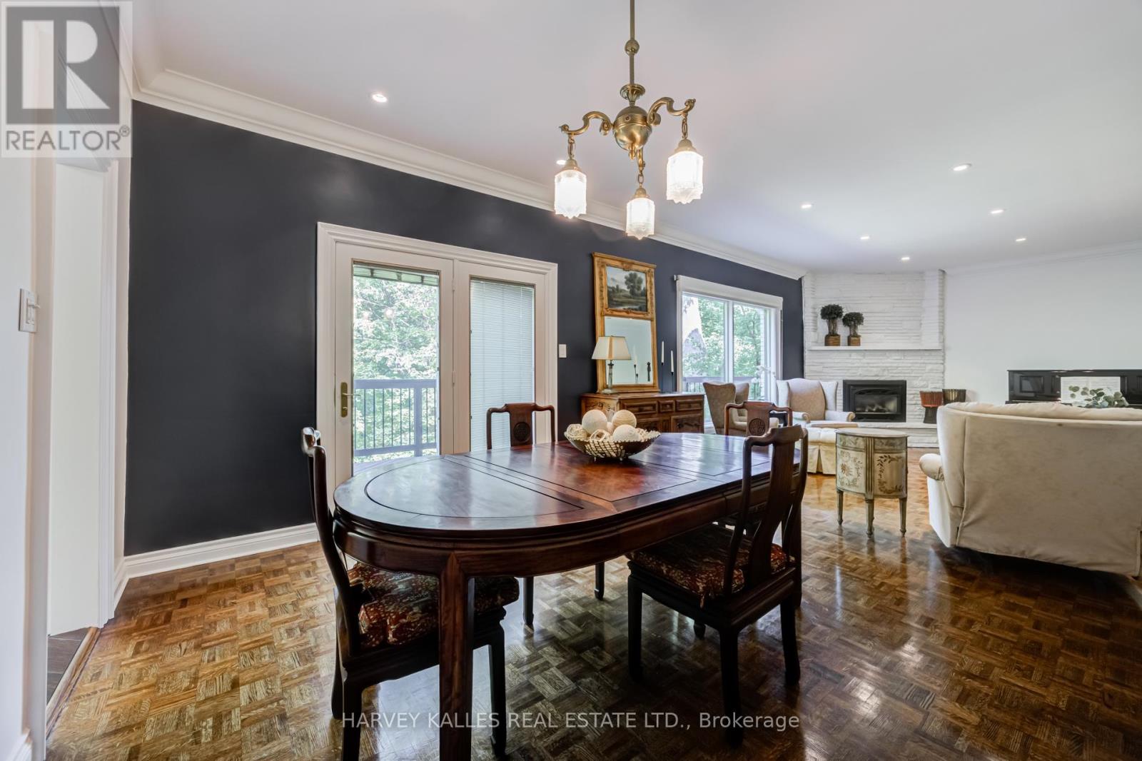 19 Ridgegate Crescent, Toronto, Ontario M8Y 2C9 - Photo 13 - W13516426