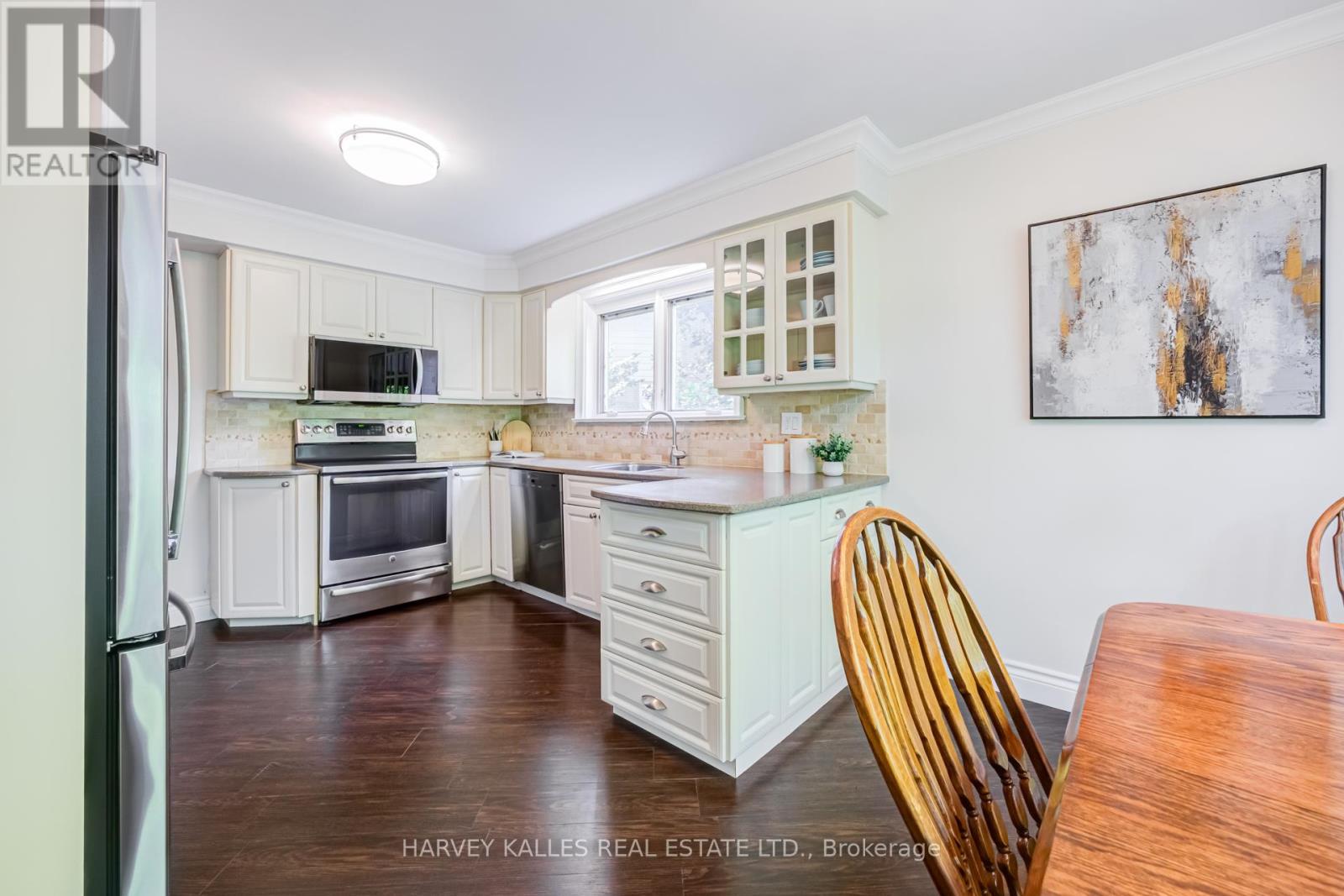 19 Ridgegate Crescent, Toronto, Ontario M8Y 2C9 - Photo 16 - W13516426