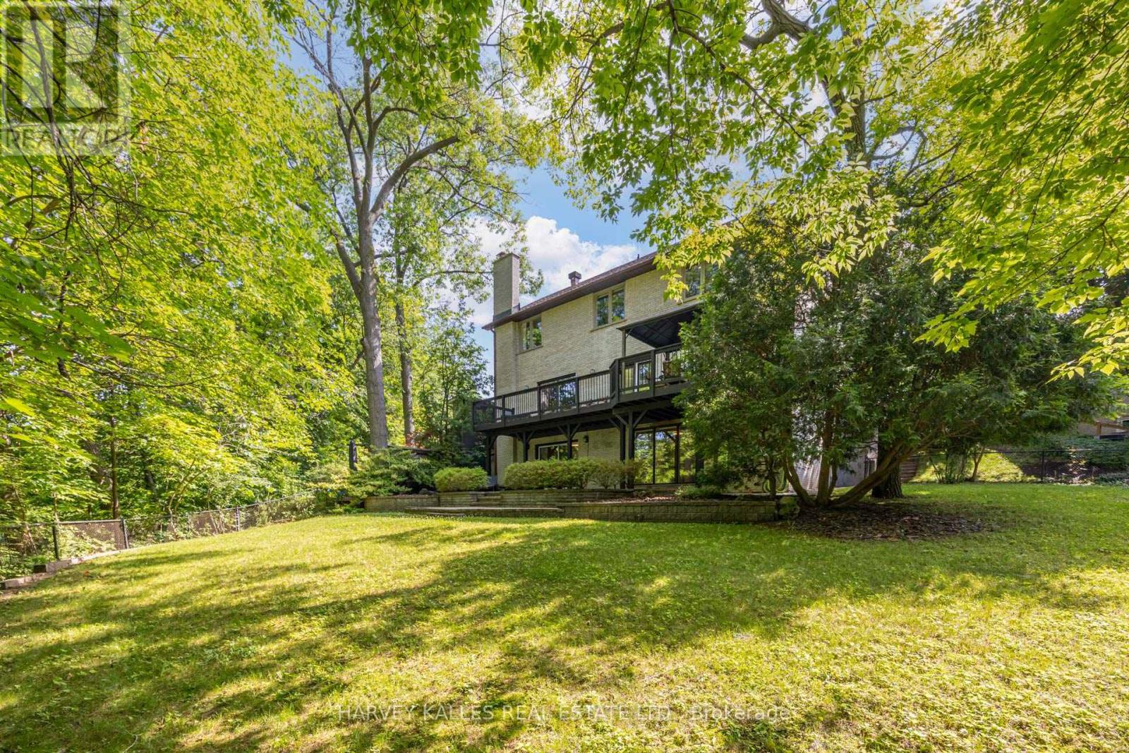 19 Ridgegate Crescent, Toronto, Ontario M8Y 2C9 - Photo 37 - W13516426