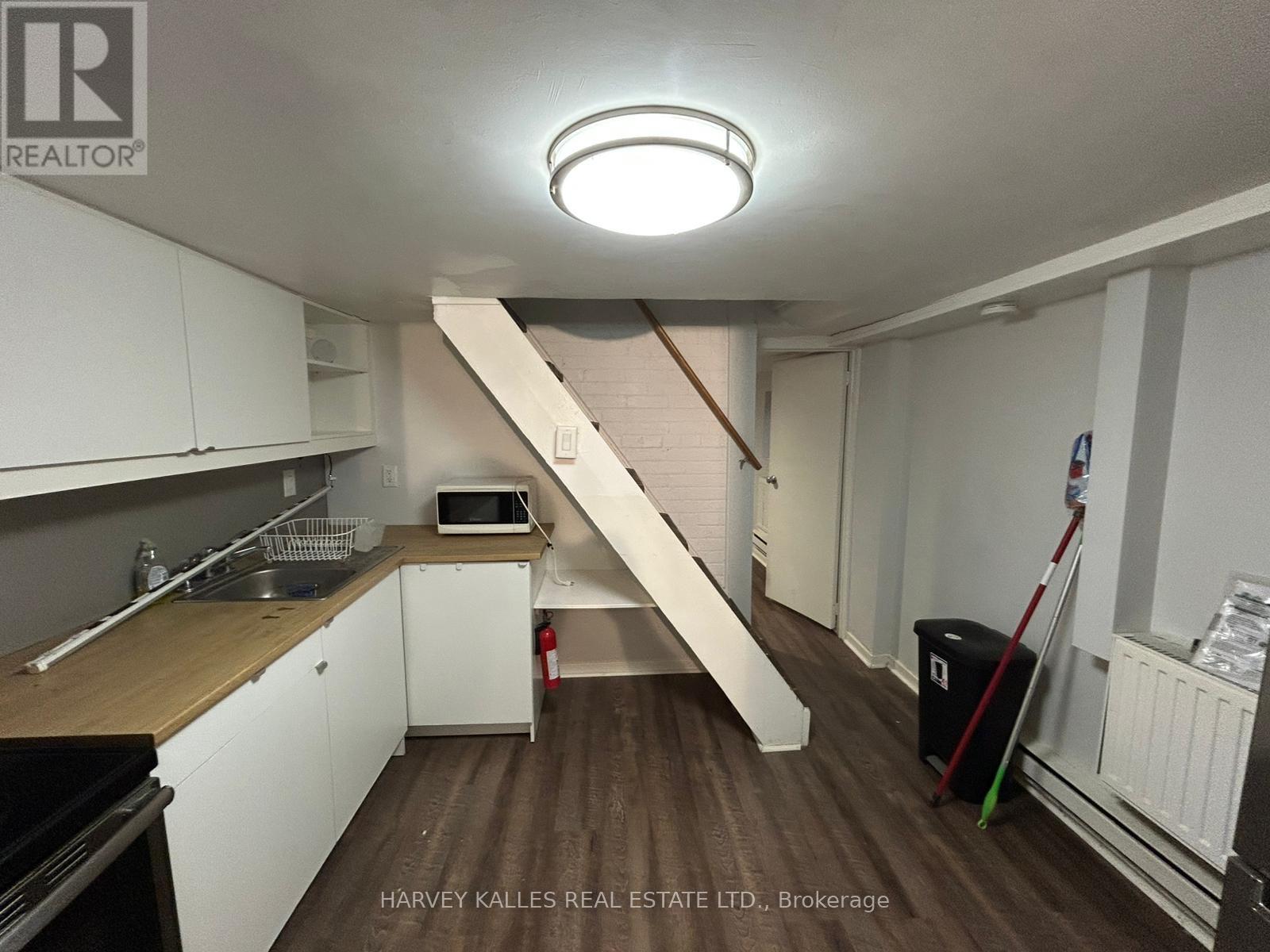 3 - 1098 Bathurst Street, Toronto, Ontario M5R 3G9 - Photo 4 - C13522836