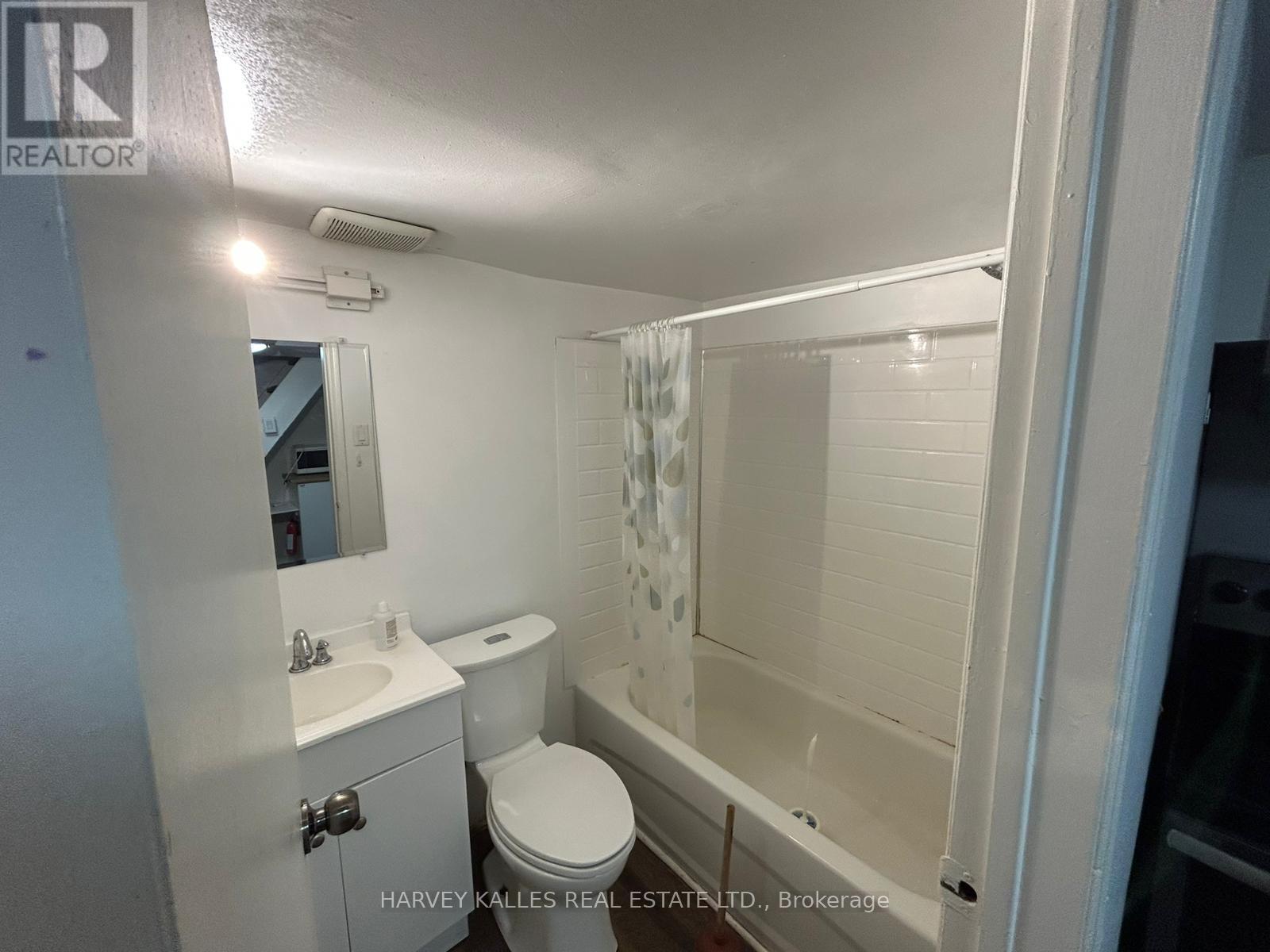 3 - 1098 Bathurst Street, Toronto, Ontario M5R 3G9 - Photo 7 - C13522836