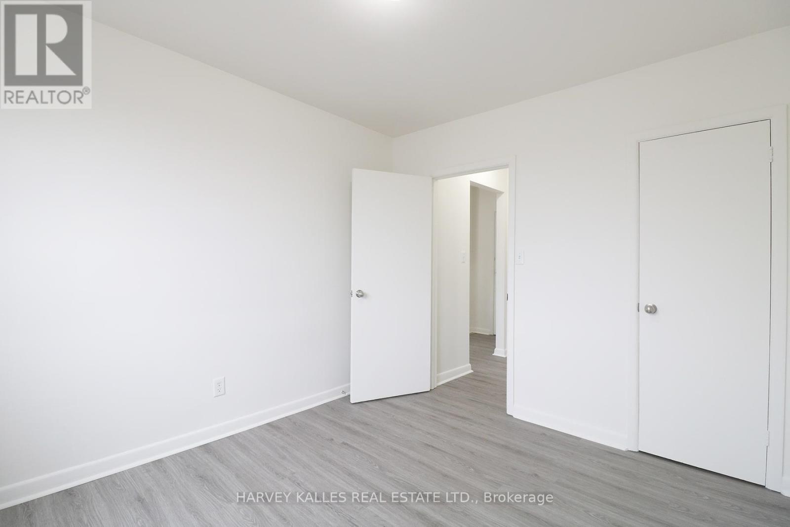 102 - 500 Gilbert Avenue, Toronto, Ontario M6E 4X5 - Photo 10 - W13522894