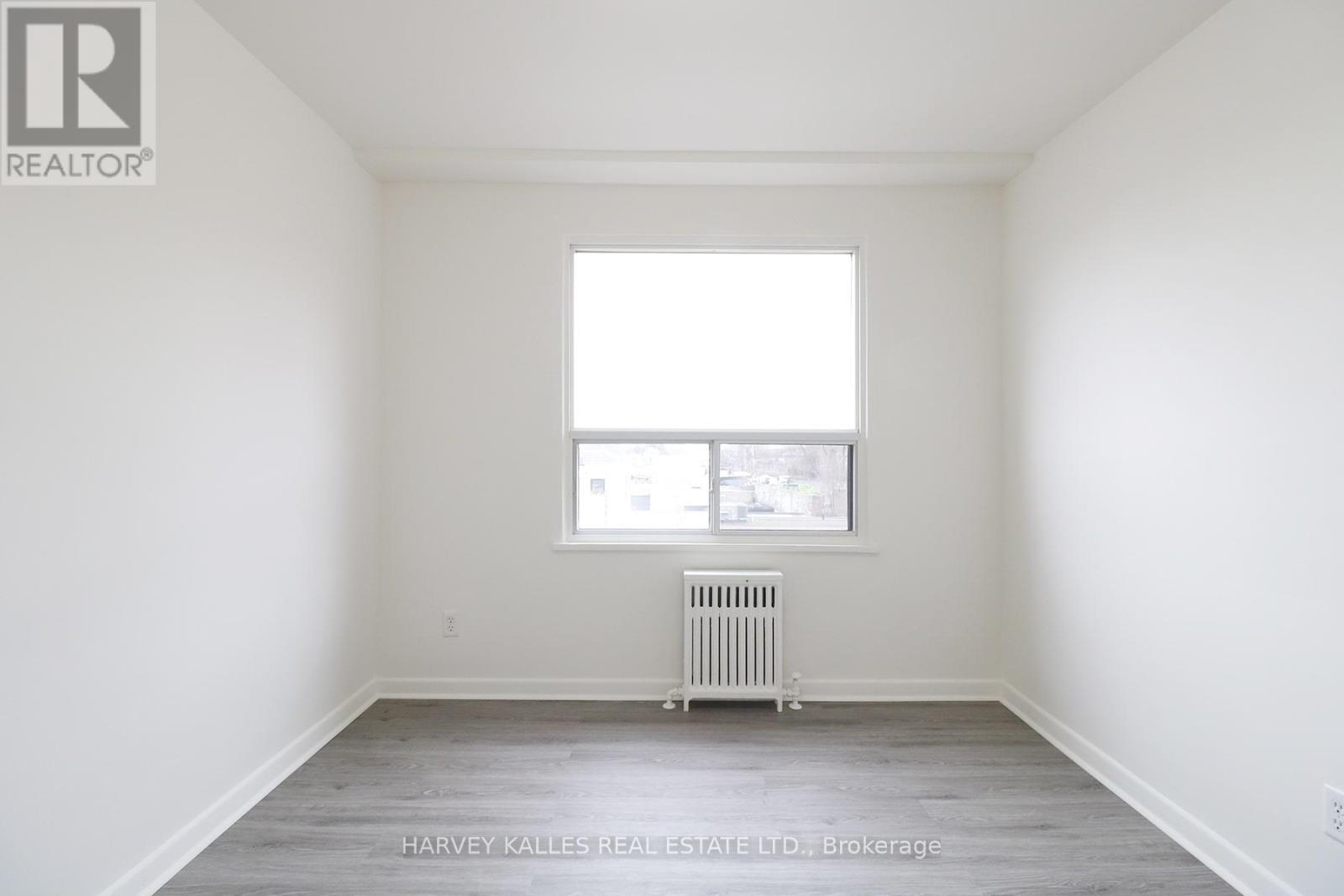 102 - 500 Gilbert Avenue, Toronto, Ontario M6E 4X5 - Photo 12 - W13522894