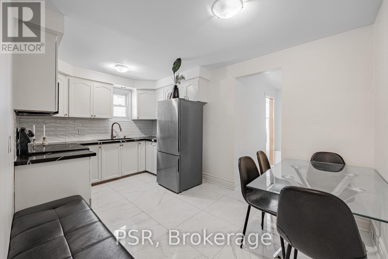 285 Robina Avenue, Toronto, Ontario M6C 3Y9 - Photo 6 - C13522924
