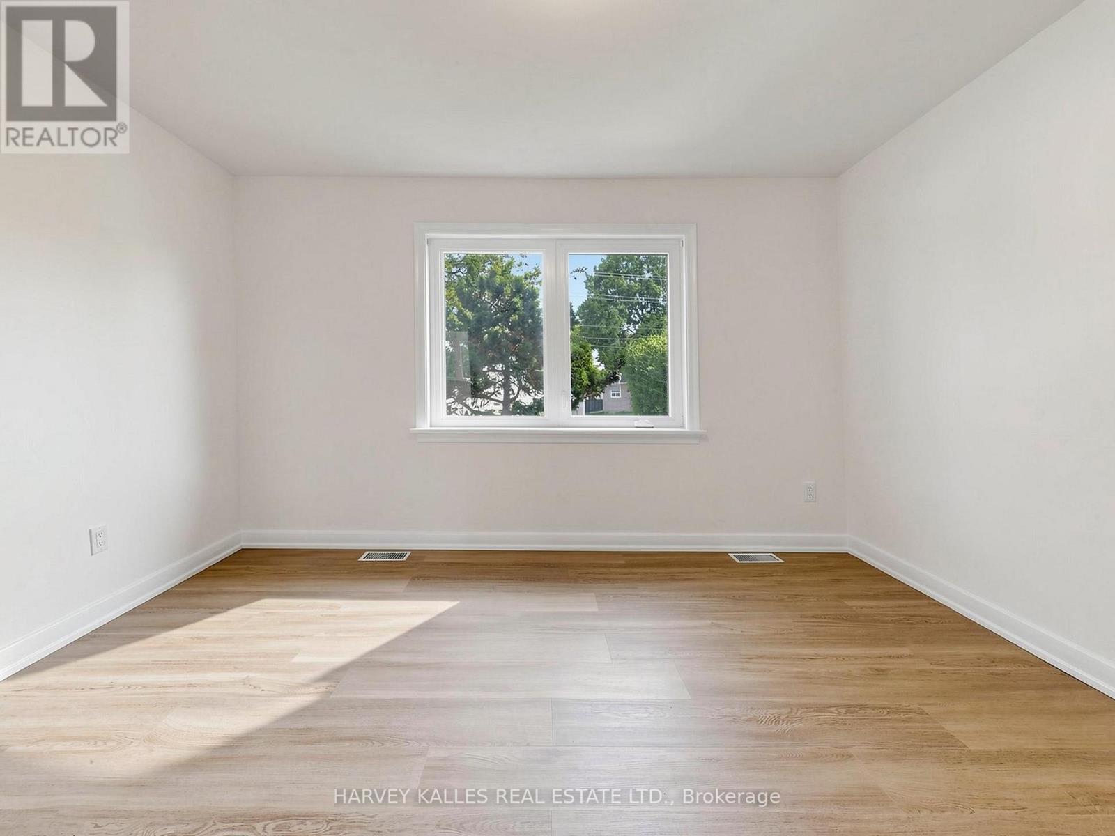 87 Combe Avenue, Toronto, Ontario M3H 4J6 - Photo 14 - C13523354