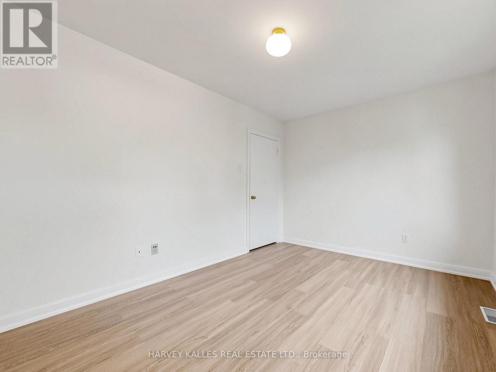 87 Combe Avenue, Toronto, Ontario M3H 4J6 - Photo 15 - C13523354