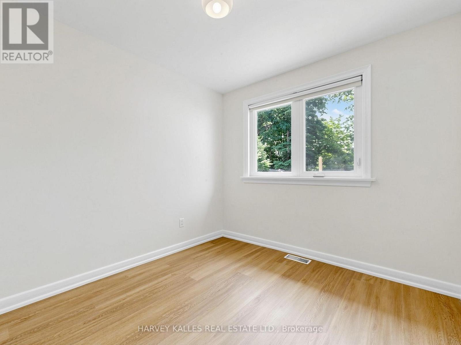 87 Combe Avenue, Toronto, Ontario M3H 4J6 - Photo 16 - C13523354