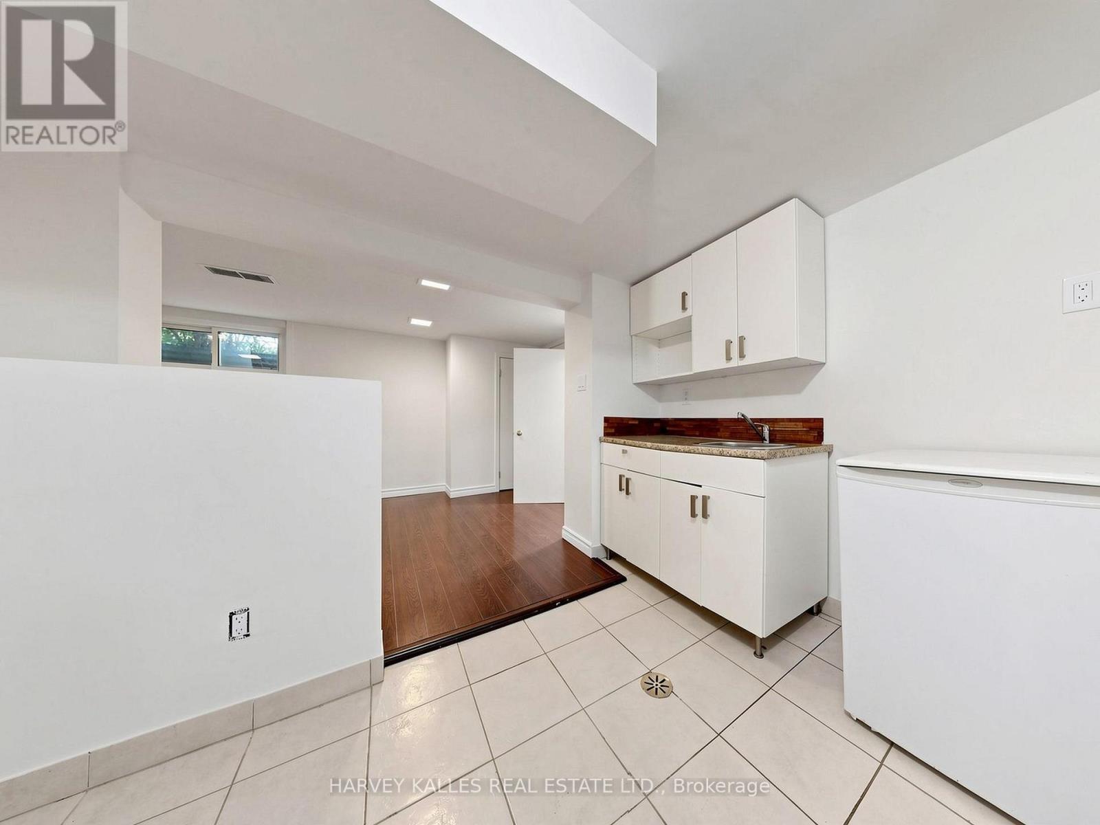 87 Combe Avenue, Toronto, Ontario M3H 4J6 - Photo 26 - C13523354