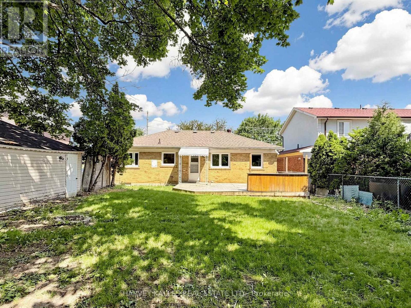 87 Combe Avenue, Toronto, Ontario M3H 4J6 - Photo 31 - C13523354