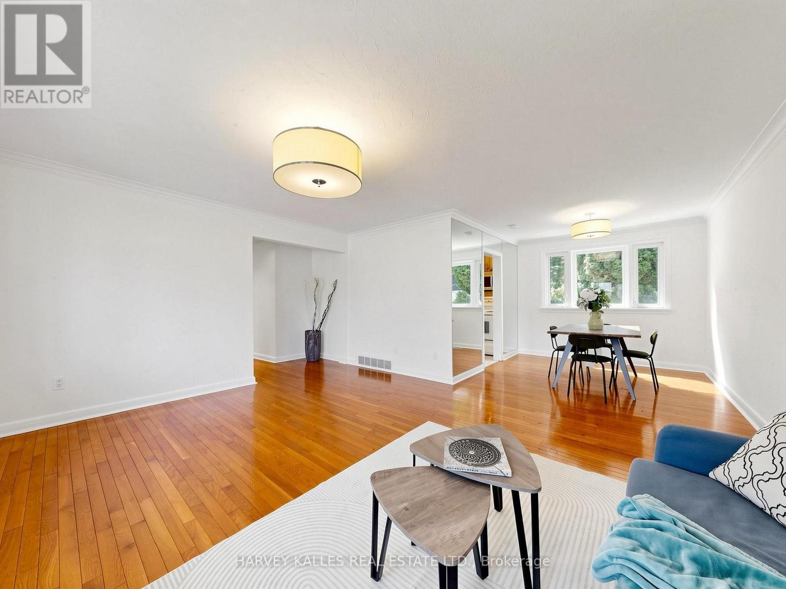 87 Combe Avenue, Toronto, Ontario M3H 4J6 - Photo 6 - C13523354