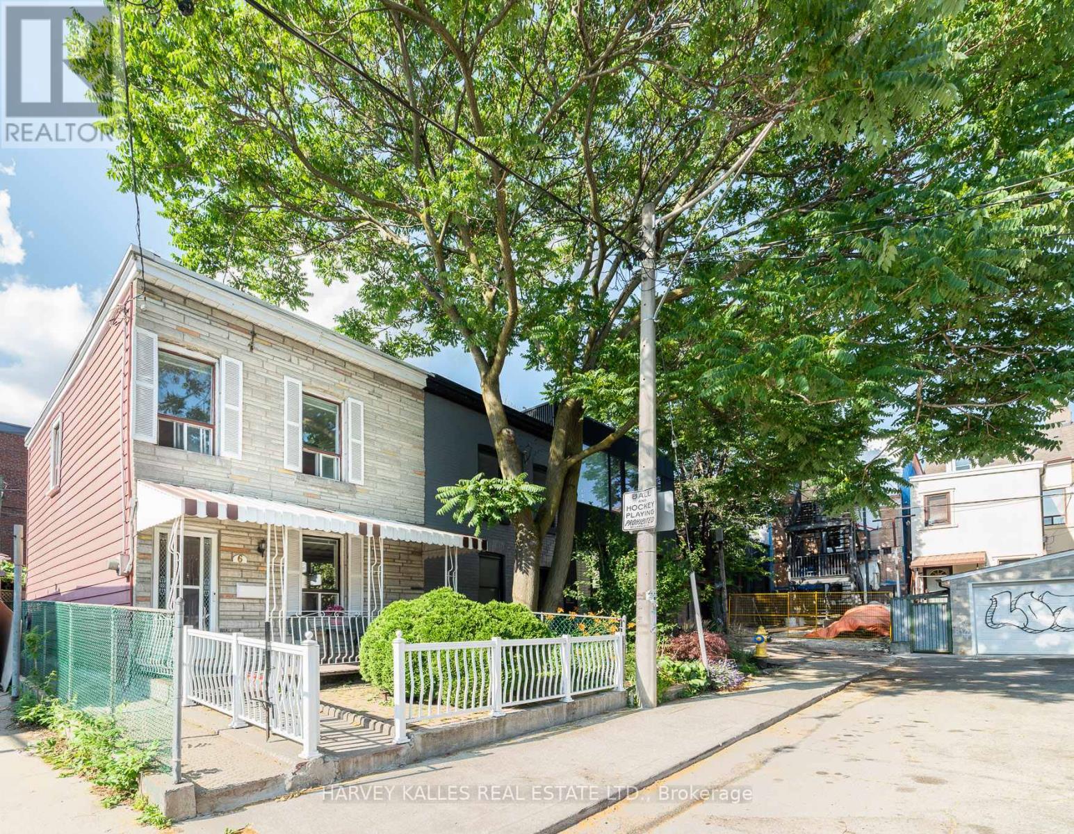 6 CROCKER AVENUE, Toronto, Ontario
