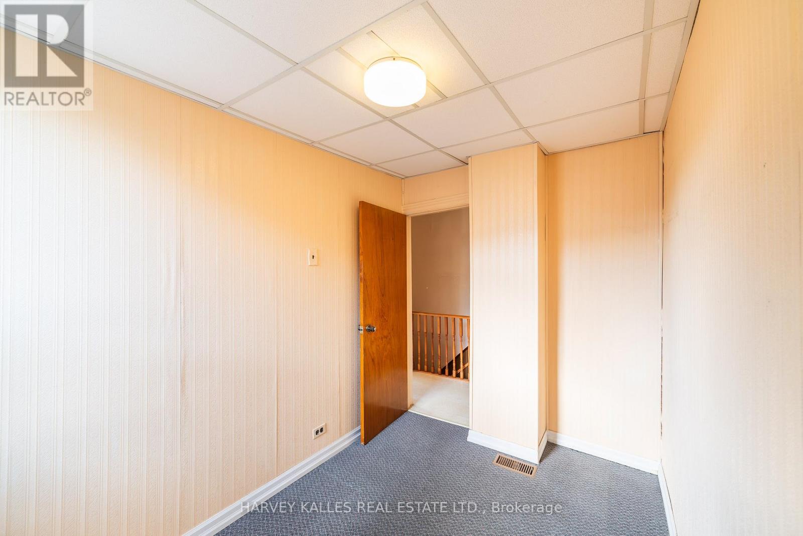 6 Crocker Avenue, Toronto, Ontario M6J 1K5 - Photo 17 - C13525734