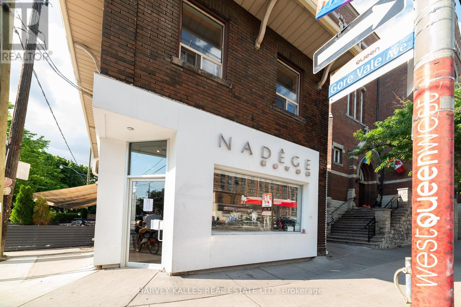 6 Crocker Avenue, Toronto, Ontario M6J 1K5 - Photo 22 - C13525734