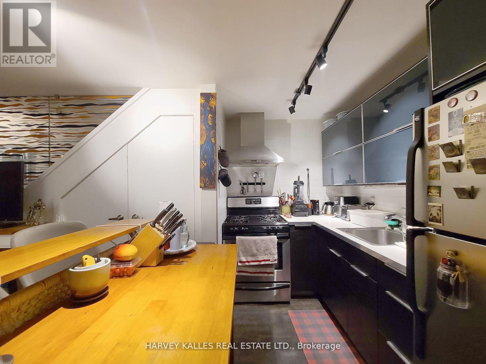 B1 - 214 Bathurst Street, Toronto, Ontario M5T 2R9 - Photo 12 - C13526526