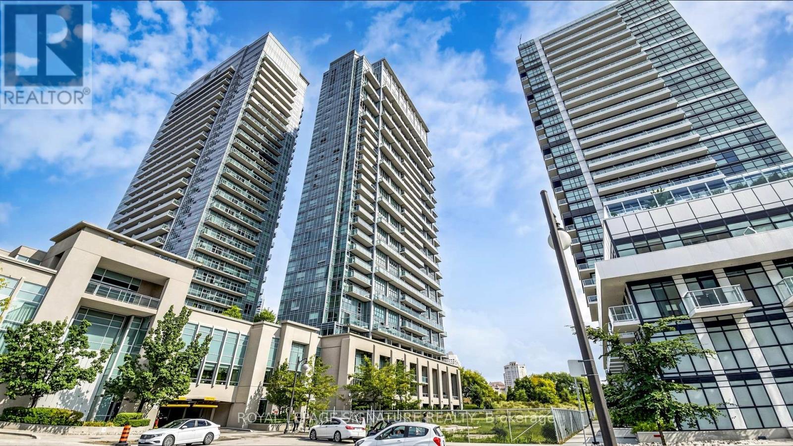 2524 - 165 LEGION ROAD, Toronto, Ontario