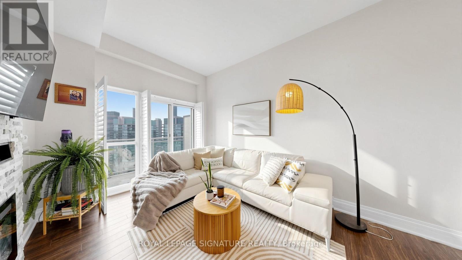 2524 - 165 Legion Road, Toronto, Ontario M8Y 0B3 - Photo 5 - W13527196