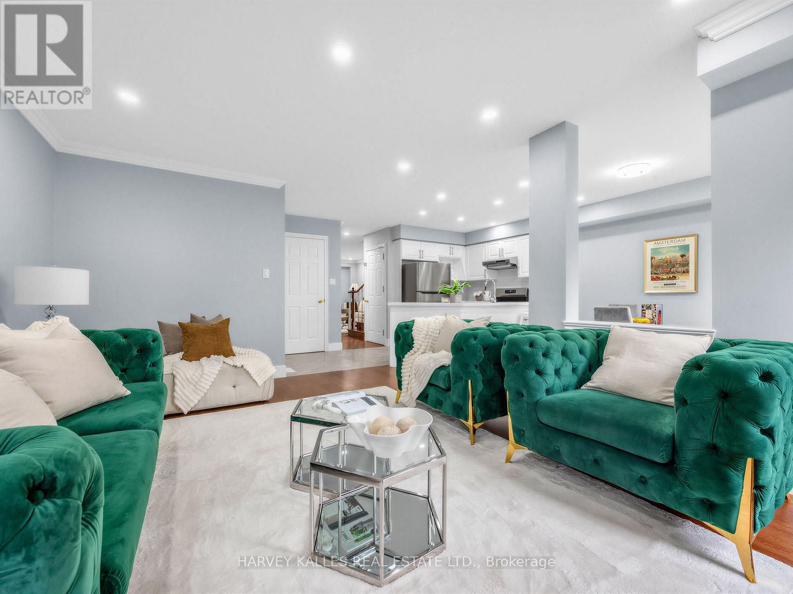 2120 Erin Gate Boulevard, Pickering, Ontario L1X 2V3 - Photo 17 - E13528018