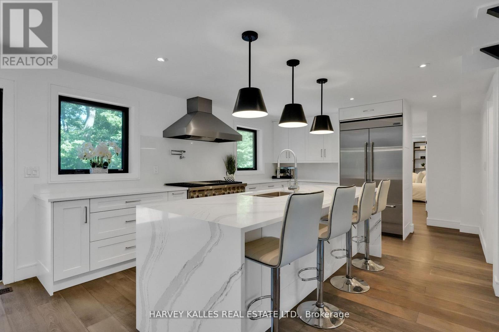 8 Circle Ridge, Toronto, Ontario M6L 2H6 - Photo 10 - W13528012