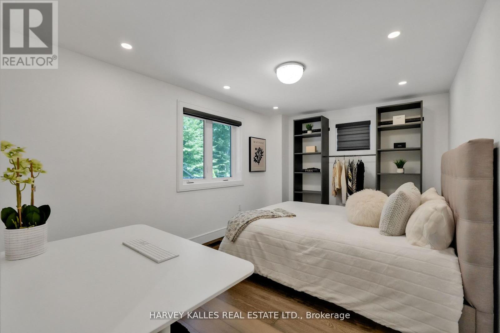 8 Circle Ridge, Toronto, Ontario M6L 2H6 - Photo 15 - W13528012
