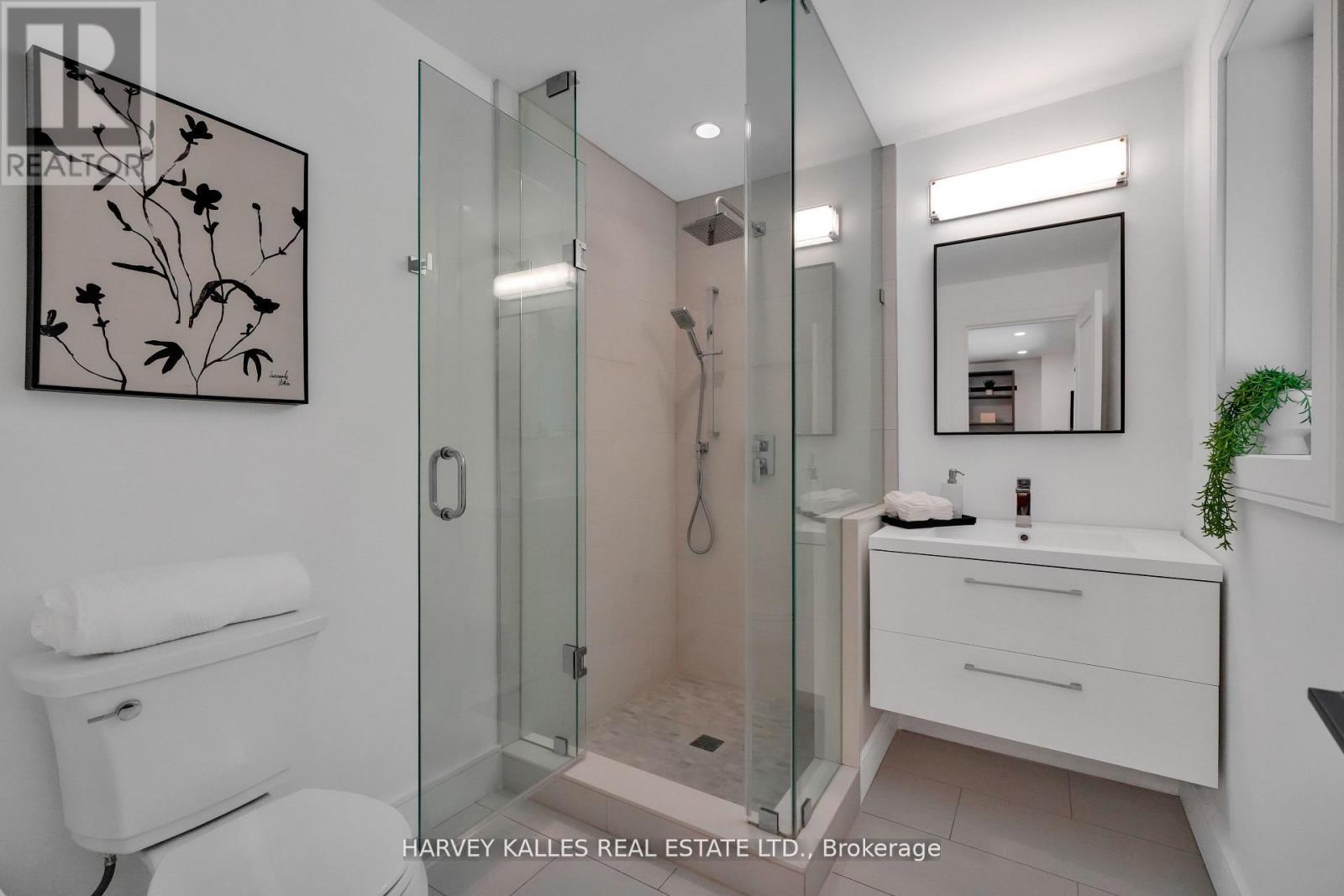 8 Circle Ridge, Toronto, Ontario M6L 2H6 - Photo 17 - W13528012