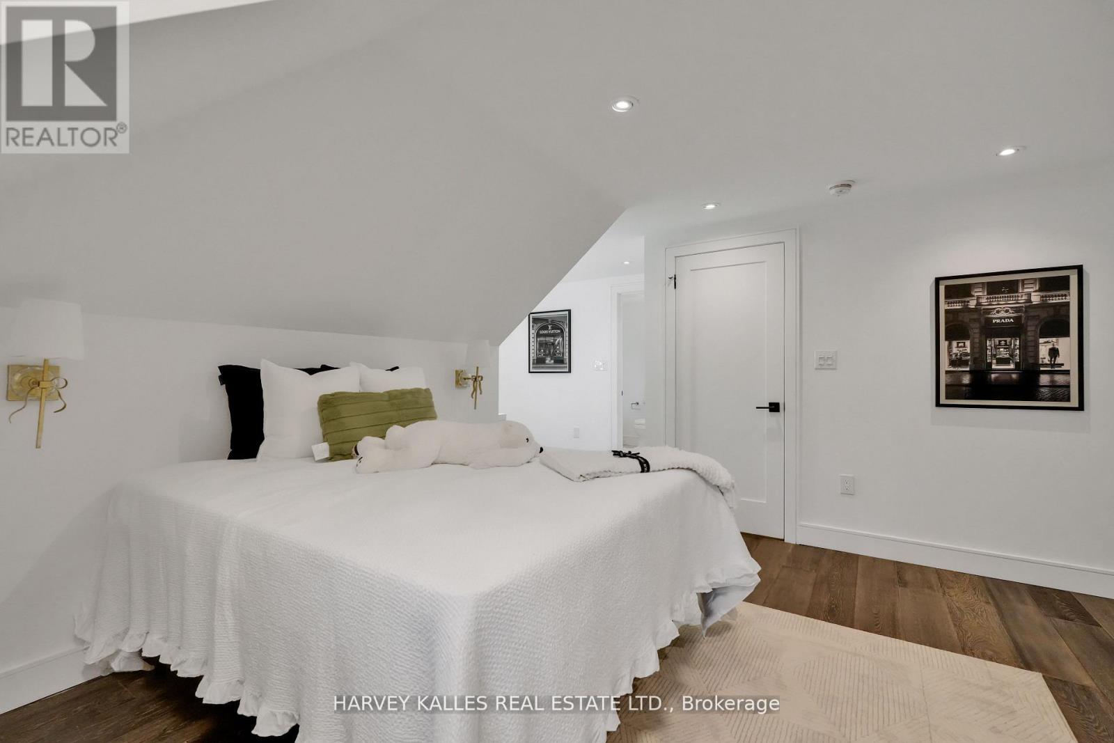 8 Circle Ridge, Toronto, Ontario M6L 2H6 - Photo 23 - W13528012