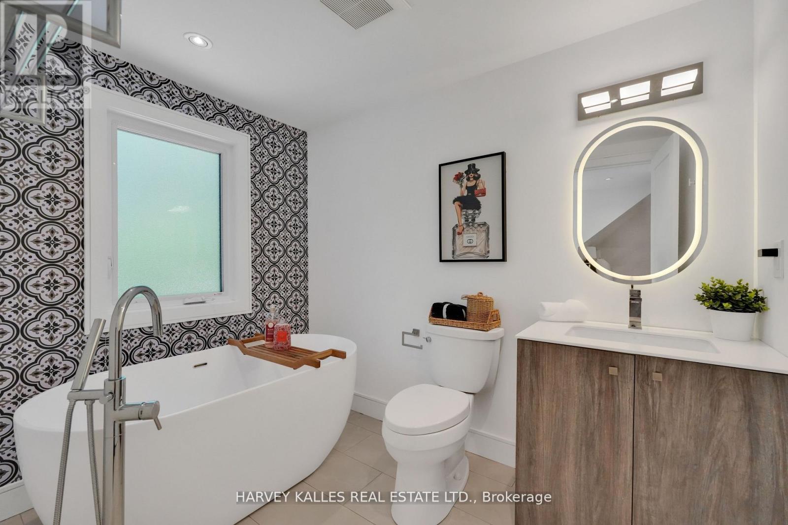 8 Circle Ridge, Toronto, Ontario M6L 2H6 - Photo 26 - W13528012