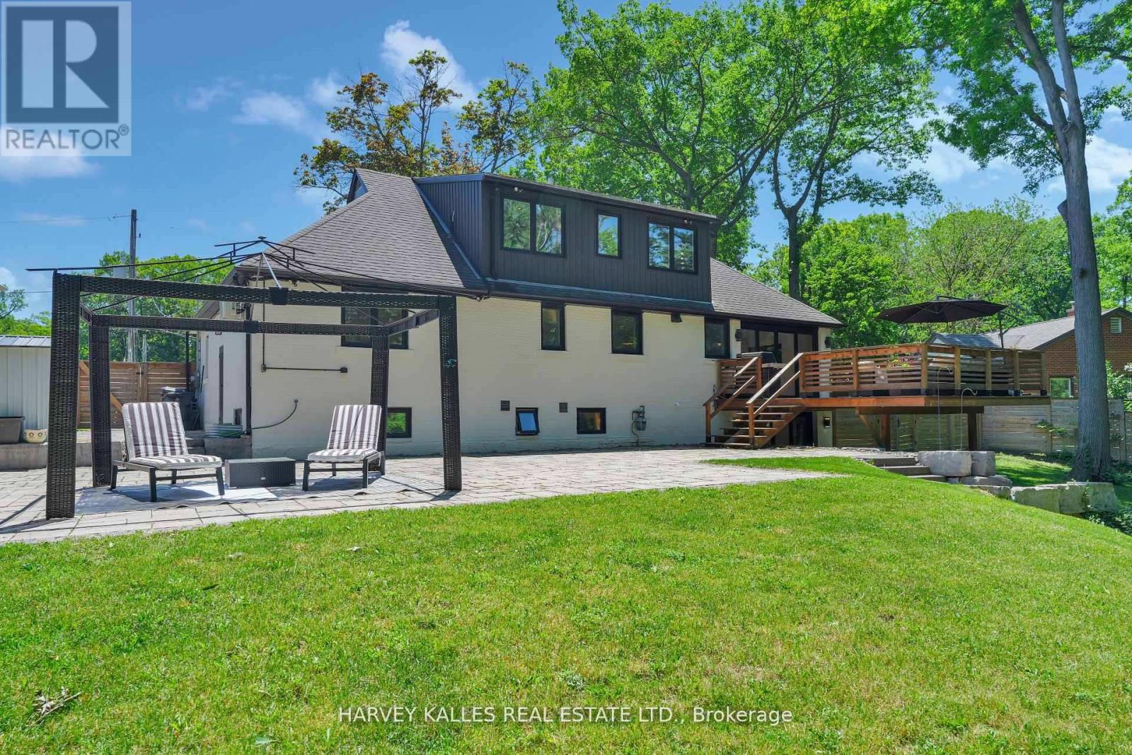 8 Circle Ridge, Toronto, Ontario M6L 2H6 - Photo 44 - W13528012