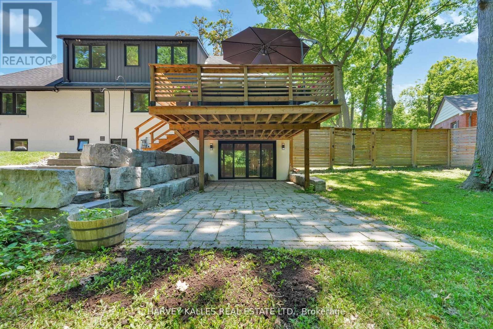 8 Circle Ridge, Toronto, Ontario M6L 2H6 - Photo 46 - W13528012