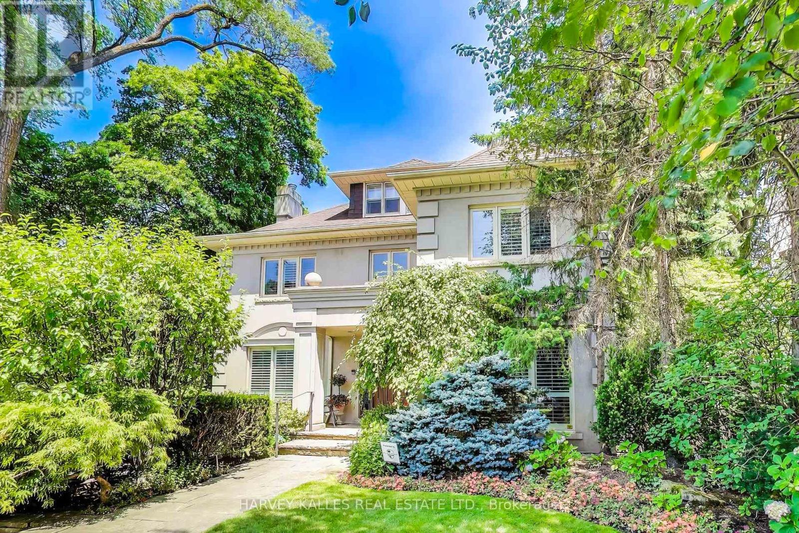 103 Vesta Drive, Toronto, Ontario  M5P 2Z8 - Photo 2 - C13529238