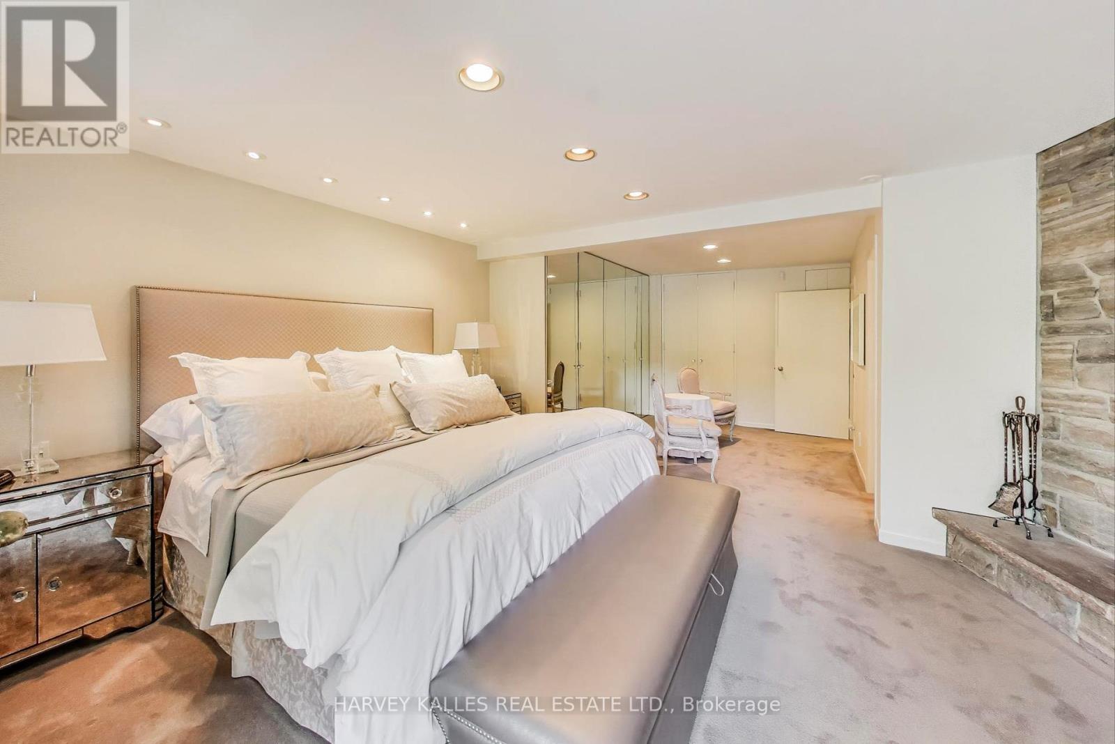 103 Vesta Drive, Toronto, Ontario  M5P 2Z8 - Photo 24 - C13529238