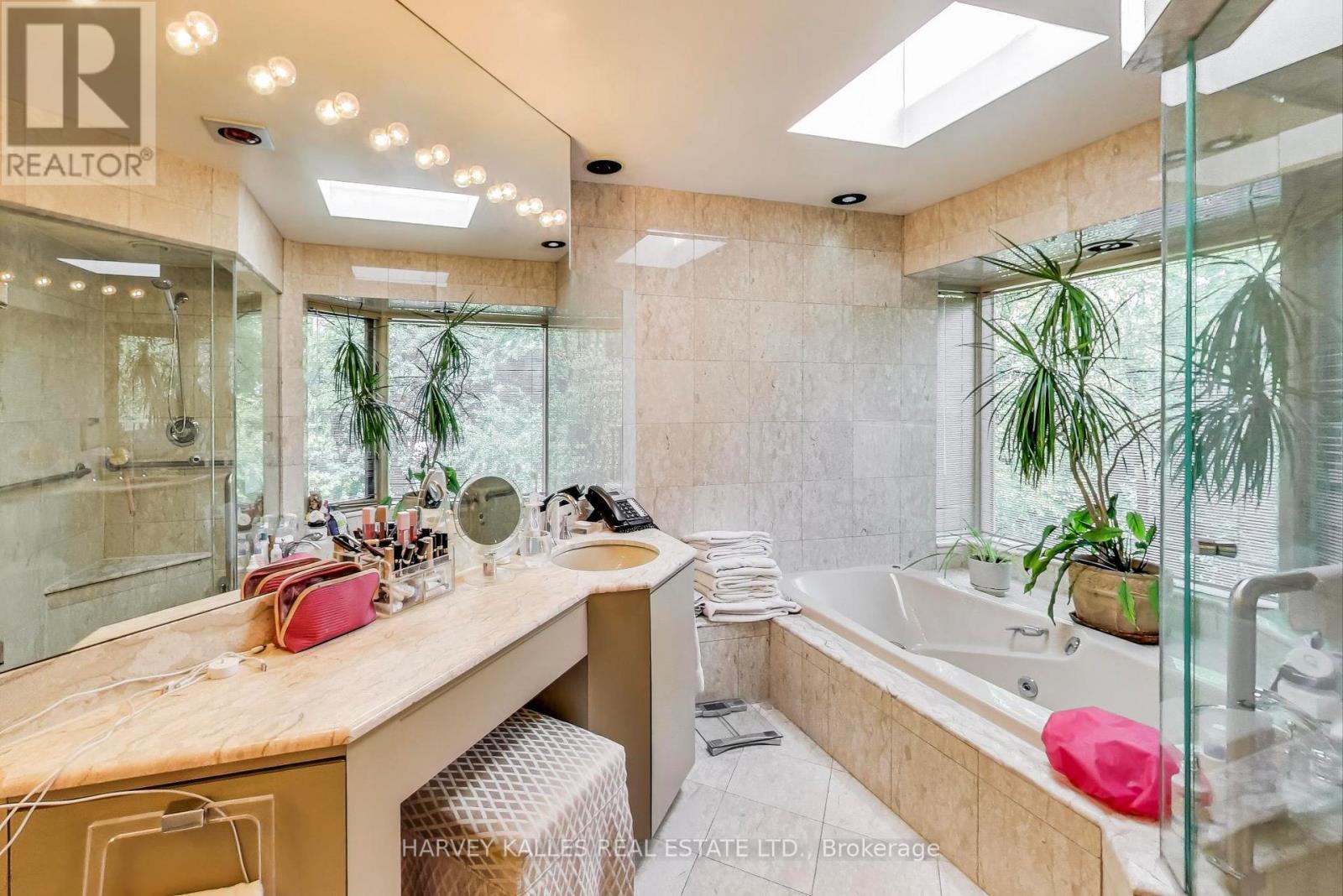 103 Vesta Drive, Toronto, Ontario  M5P 2Z8 - Photo 28 - C13529238