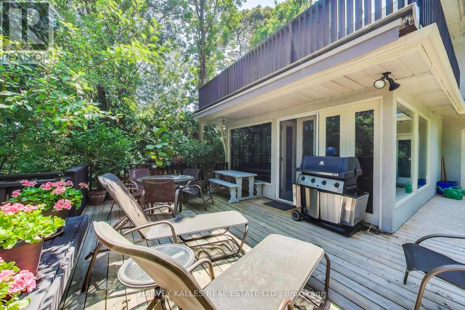 103 Vesta Drive, Toronto, Ontario  M5P 2Z8 - Photo 37 - C13529238