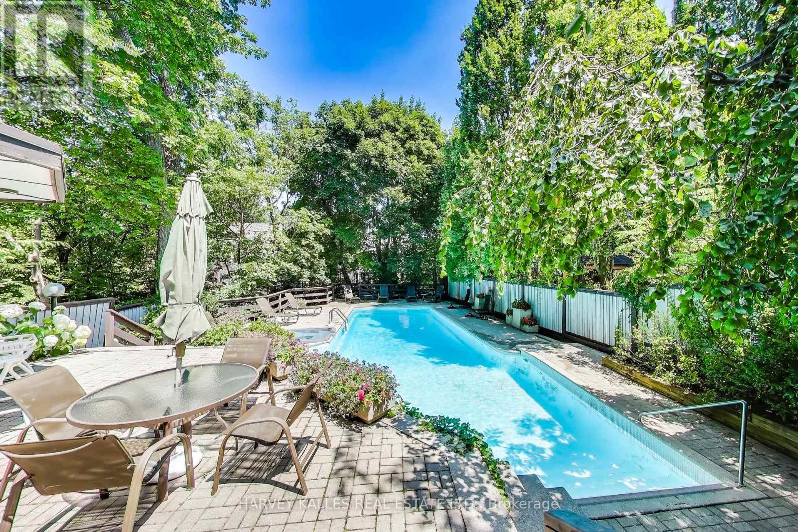 103 Vesta Drive, Toronto, Ontario  M5P 2Z8 - Photo 40 - C13529238